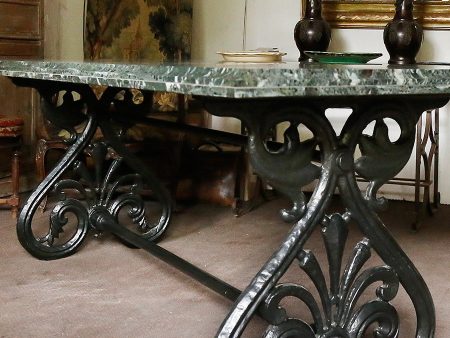 20th century French table in Cast Iron and Marble For Discount