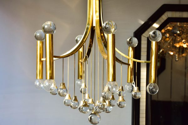 Brass and crystal Sciolari chandelier Supply