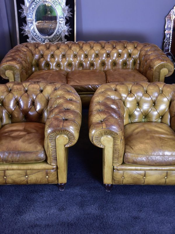 Vintage Italian Poltrona Frau Chesterfield sofa Online Hot Sale