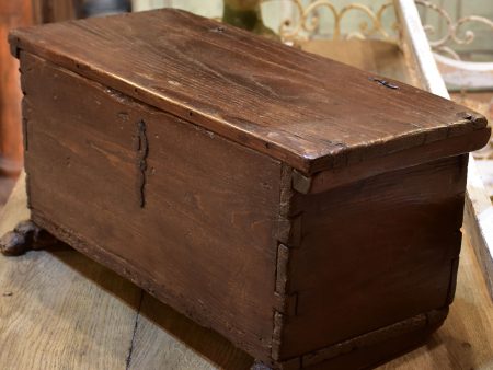 17th century French trunk Hot on Sale