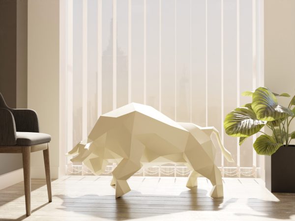 Bull Low Polygon L - Office Decorative piece For Sale